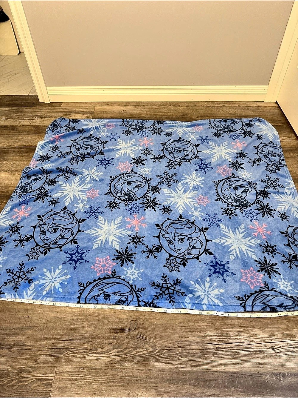 Disney Frozen Blue & Pink Fleece Throw Blanket